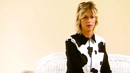 Amateur Blonde Babe Showing Her Perfect Body on Camera