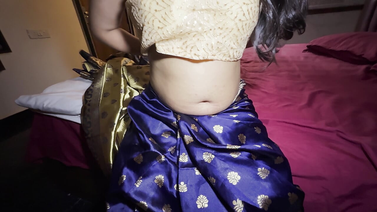 Chachi Ke Ghar Jaa Ke Unko Sex Ke Liye Ready Kiya Fat Pussy