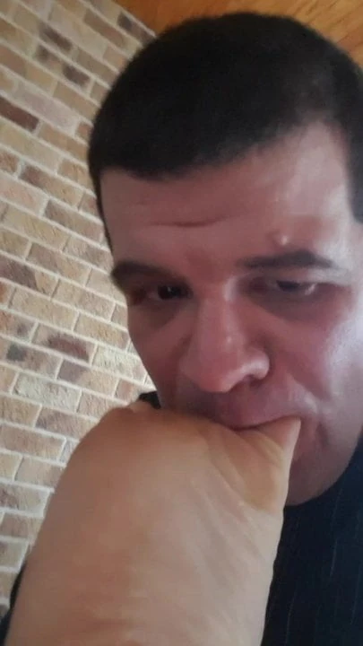 fun toe sucking