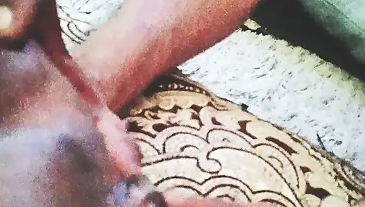 Лизать, поедает вагину