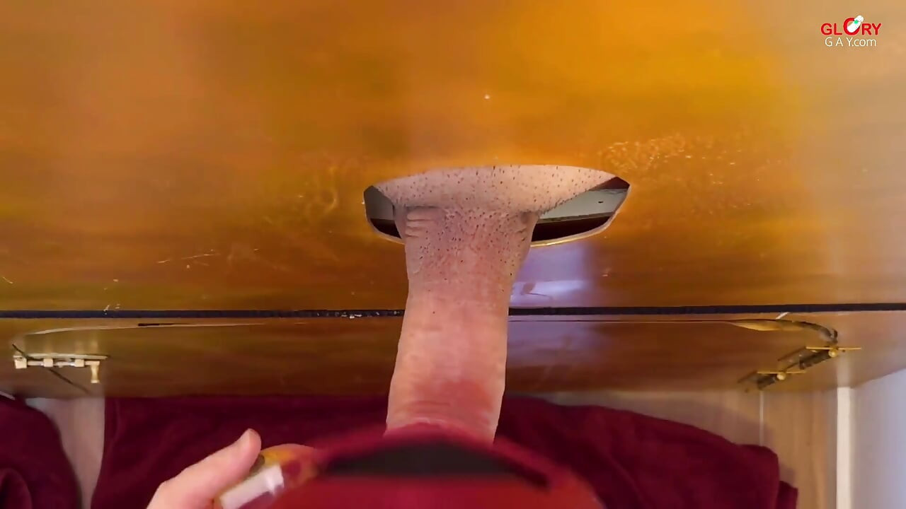 कुकी और क्रीम क्रिसमस वह शूट करता है फिर मैं पूरे वीर्य से लथपथ कुकी खाती हूं। तुम मेरे साथ अगला खा रहे हो