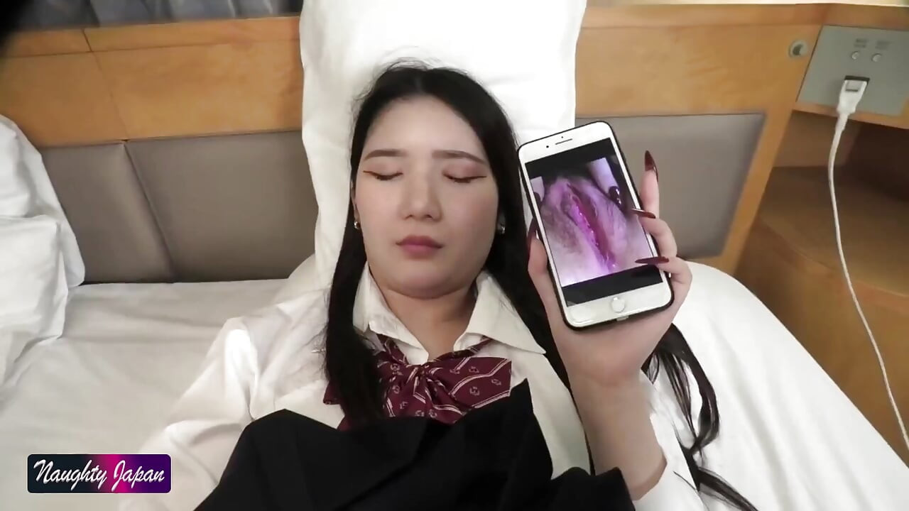 Clear Black-haired Long Beauty with Pale Slender Limbs, Obedient M Nature, Extreme Close-up Fetish Showcase