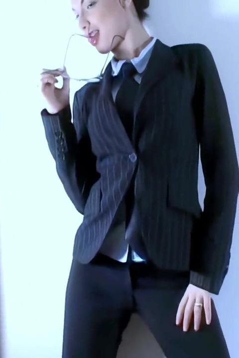 Samantha Cruse: латина снимает ее одежду