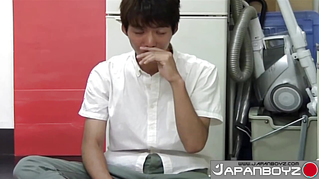 Hot Teen Ryo Demonstrates His Technique For Jerking His Horny Dick