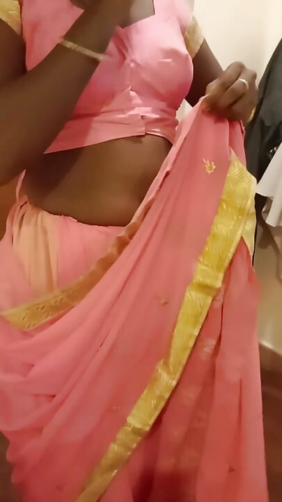 Desi Tamil Slut Wife’s Big Ass & Pussy Teased in Saree Post-hotel - Cuck Films! Indianhotwifex