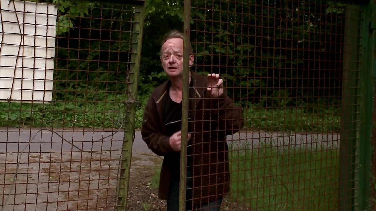 Lady Sadista e Helferin: Dominatrice anale scopa schiavo maschio