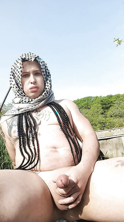 Bonnie nature masturbation