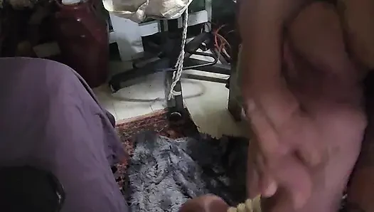 Praktek cambuk dan mencambuk cewek penurut