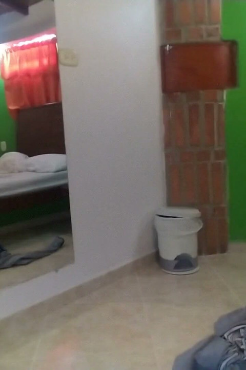Position amazone baise avec mon amant puis il me baise si fort sur le dessus et levrette me fait gémir bruyamment