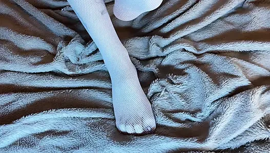 Bacaklarımla seni azdırıyorum ve kendimi sikiyorum