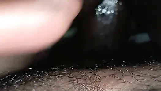 Meri bibi mere dost se chudate huye pakadi gae rat ko