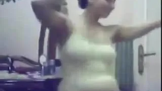 Hot Arab Girl Dancing 006