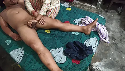 Pijat minyak dan ngocok penuh romantis