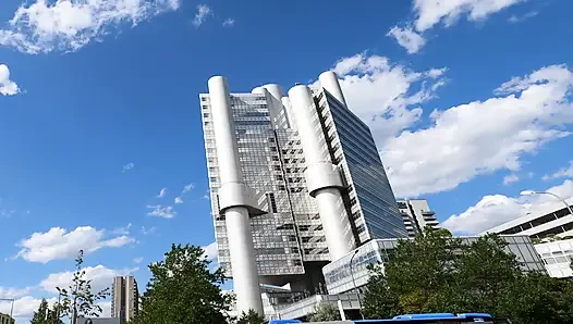 21 yaşında ince sürtük, küçük sıkı göğüsler, ilahi vücut