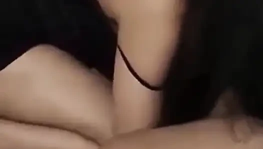 Я жду моего мужа с моей большой волосатой киской в позе раком