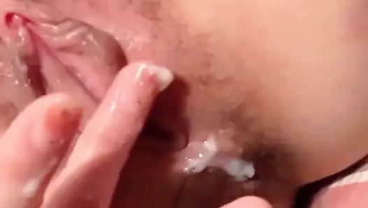 Masukin memekmu pakai stoking ketat dan masturbasi