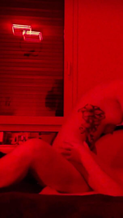 Silent Story 1 - Red Light Bed | Clip 2