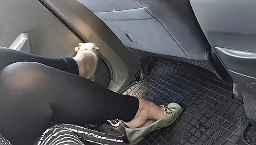 Istri Dewasa Pirang Menikmati Seks Sehari-hari