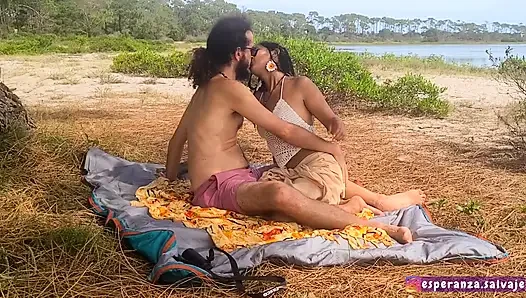 Seks dengan gadis India di laguna surga