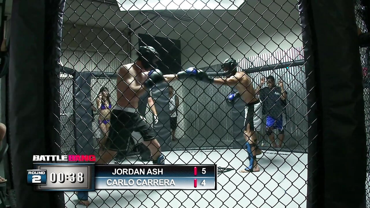 Sofa yang berat disodok lubang penuh gairah terlihat kecil penuh dengan facial