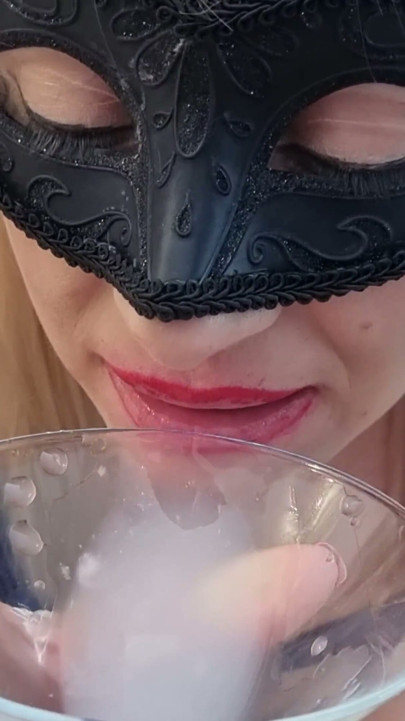 Sexy MILF blowjob. Drinks sperm from a glass. | Clip 2