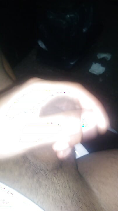 Ich ziehe es in einer öffentlichen Toilette