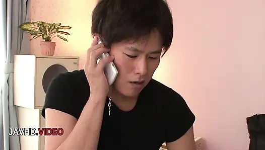 Miho tsujii bekommt ihre enge muschi nach verführerischer blowjob-action hart geknallt