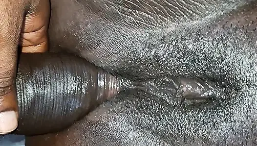 Jeder große schwanz passt in meinen kleinen jungfräulichen arsch