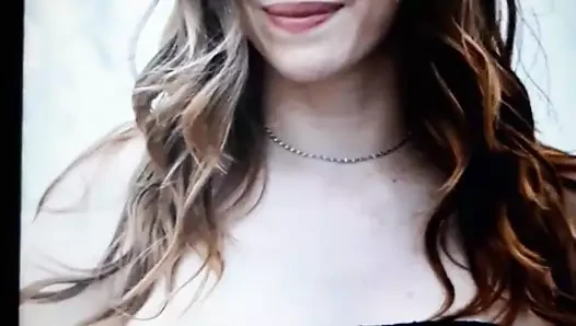 Danielle panabaker boşalma anısına #1