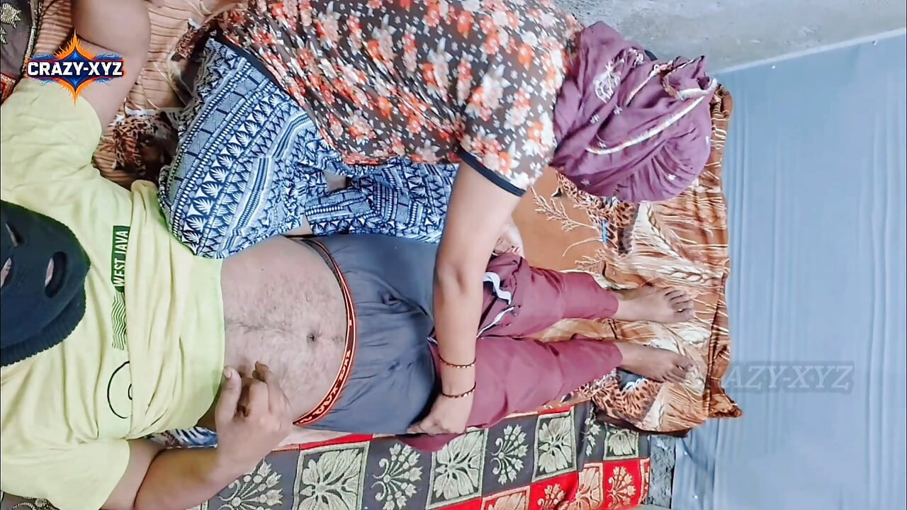 Indijsko desi selo prelepa Bhabhi prvi put uske pičke seks video snimci