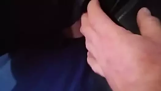 Troja con pantalone di Pele y taci hablando con su marido