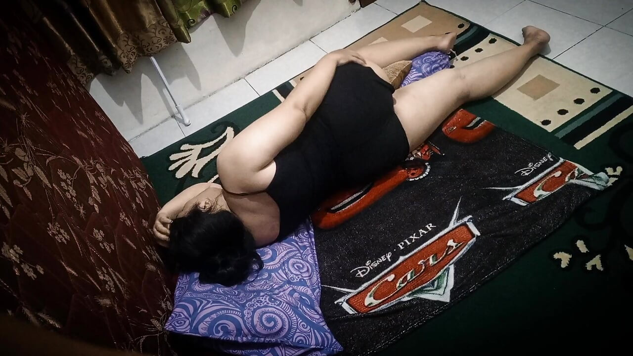 Dì Rất Hứng Tình Và Muốn Được Đụ