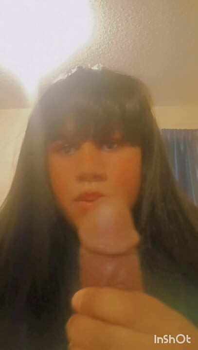 הפעם הראשונה שאני מוצצת זין