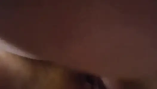 Sperma, schau zu, wie Renii um meine riesige ladung bettelt, während ich dieses arschloch besitzt!