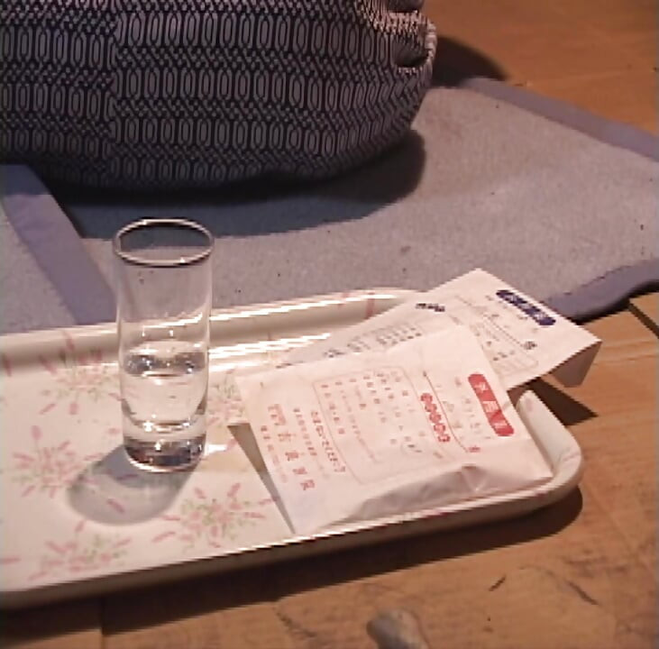 P135G06 A beautiful proprietress running a small nomiyaku with only a counter in Kabukicho. A sensual drama about a touting man and a man chased by debt collectors in the chaotic Showa-era Shinjuku!