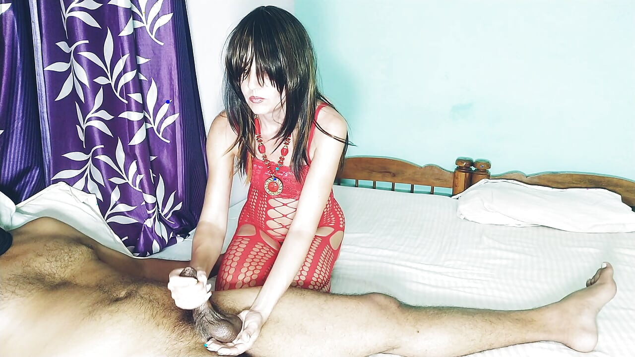 Sex Session goes well with busty MILF