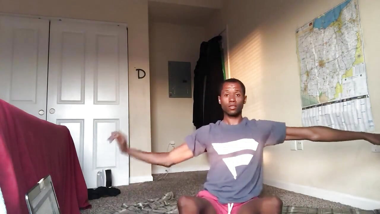 Edm, festivaller, erkekler, dans ve kenevir yaz havası?