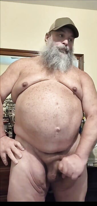 Velký nevlastní otec s čerstvou náloží