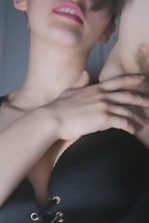 Smell Goddess' hairy armpits