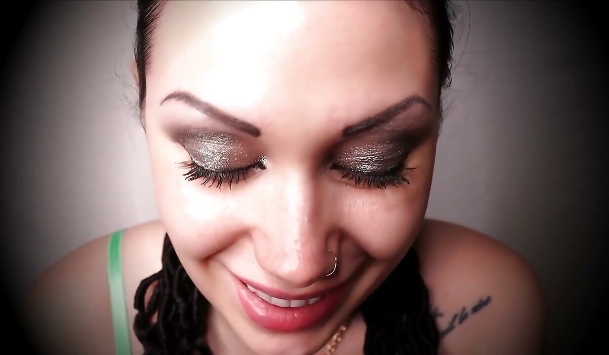 Close eye contact & lips & tits & Joi