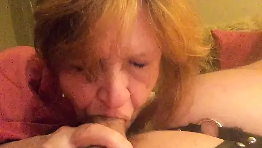 Kompilasi sepong kontol closeup nenek carmen