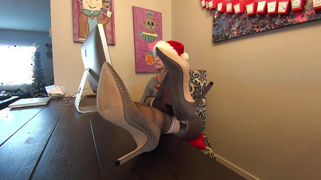 Mrs. Claus Punishes Naughty Elf With Soft Pink Wrinkled Soles (Your POV)