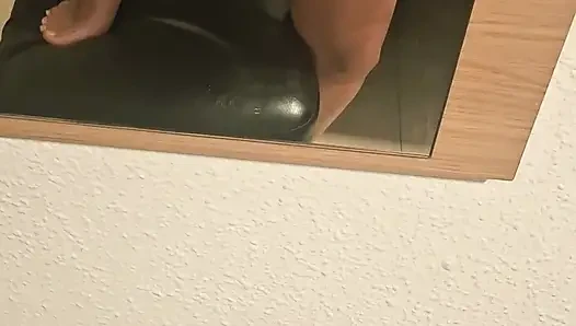Ateşli orta yaşlı seksi kadın mastürbasyon yapıyor