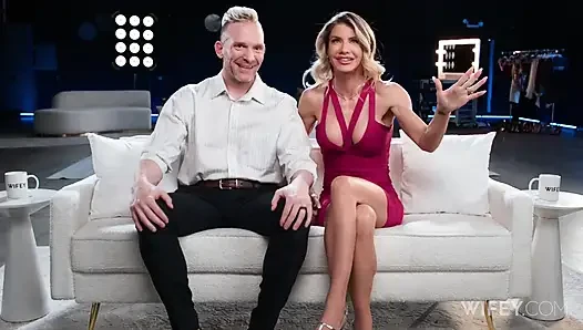 Wifey, fitte blonde hotwife cassie Bender bekommt einen bbc-creampie vor ehemann