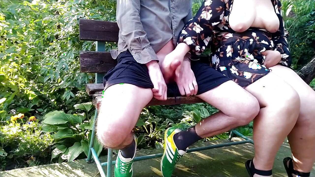 If the Stepmom Flashes Her Sagging Tits, the Stepson Cums Quickly