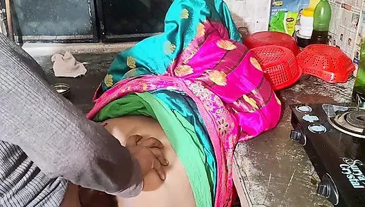 Desi Hintli Üvey Annenin Kötü Aşçısı