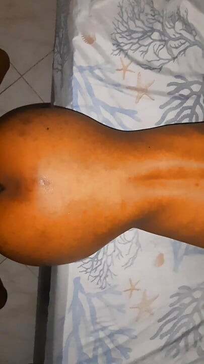 Sem padrasto! Por favor, seu pau é muito grande! Não goze na minha buceta
