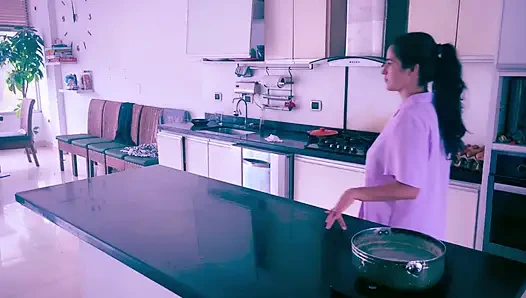 – Arkadaşım karıma yardım ediyor çünkü boğuluyor.