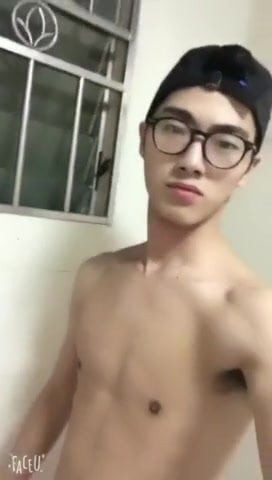 Asian Twink moaning cumshots