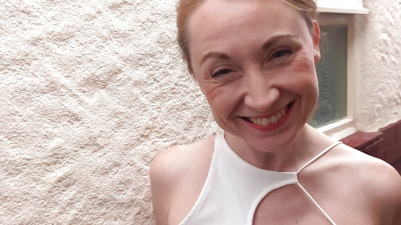 Petugas penjara melucuti pencarian dan fetish ketiak joi